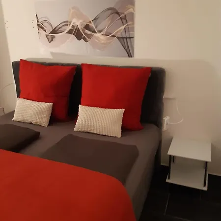 Schalke Gelsenkirchensie Wollen Guenstig Und Komfortabelwir Auch Fuer Unsere Bestendie Gaeste