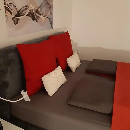 Schalke Gelsenkirchensie Wollen Guenstig Und Komfortabelwir Auch Fuer Unsere Bestendie Gaeste Apartament Gelsenkirchen