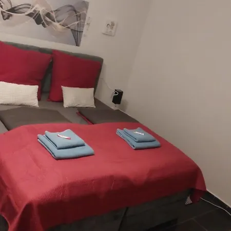 Apartament Schalke Gelsenkirchensie Wollen Guenstig Und Komfortabelwir Auch Fuer Unsere Bestendie Gaeste *