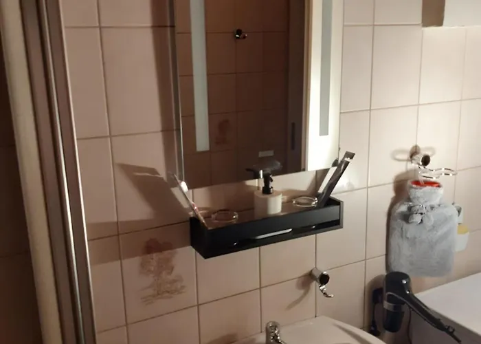 Schalke Gelsenkirchensie Wollen Guenstig Und Komfortabelwir Auch Fuer Unsere Bestendie Gaeste * Gelsenkirchen