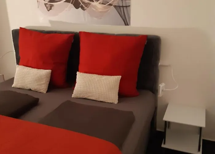 Schalke Gelsenkirchensie Wollen Guenstig Und Komfortabelwir Auch Fuer Unsere Bestendie Gaeste